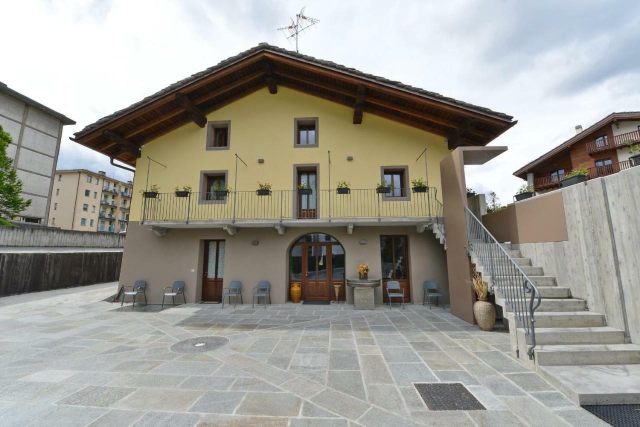 Vecchio Mulino Guest House Aosta Exterior foto